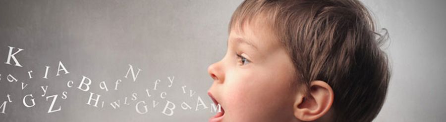 علائم تاخیر در رشد ارتباطی و زبانی کودک از چه سنی قابل تشخیص است؟